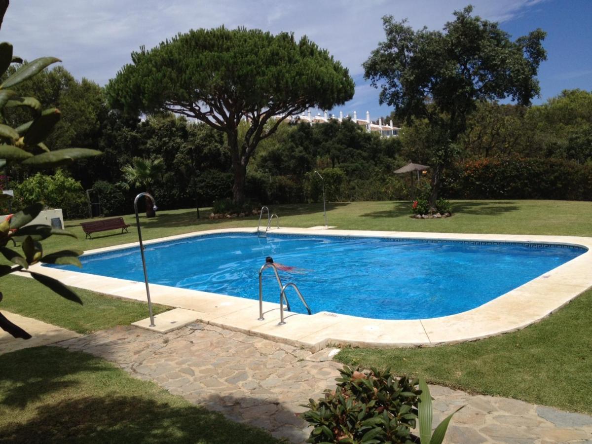 Beautiful Holiday Apartment 2 Bedroom Beach And Pool Malaga Marbella Calahonda Royale Mijas Costa Spain Buitenkant foto