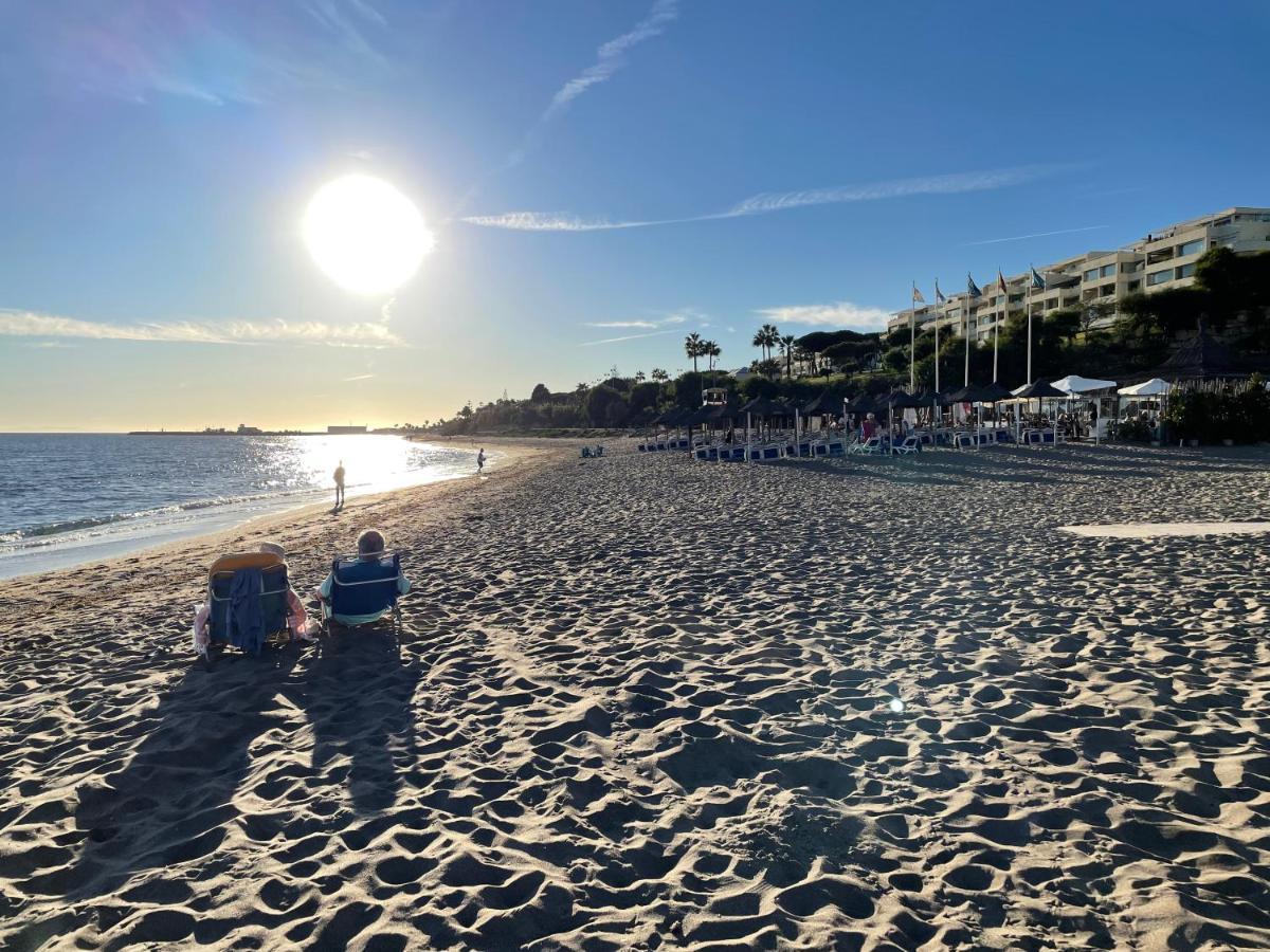 Beautiful Holiday Apartment 2 Bedroom Beach And Pool Malaga Marbella Calahonda Royale Mijas Costa Spain Buitenkant foto