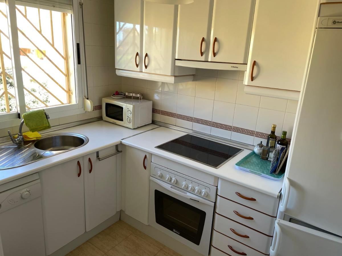 Beautiful Holiday Apartment 2 Bedroom Beach And Pool Malaga Marbella Calahonda Royale Mijas Costa Spain Buitenkant foto