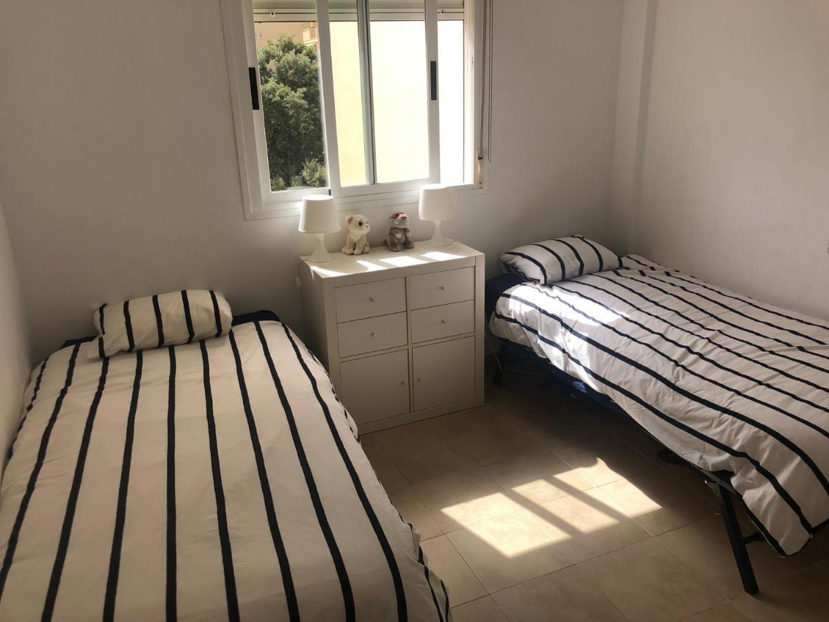 Beautiful Holiday Apartment 2 Bedroom Beach And Pool Malaga Marbella Calahonda Royale Mijas Costa Spain Buitenkant foto